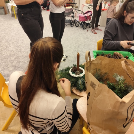 Vánoční dílničky a rozsvícení vánočního stromu v MŠ