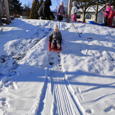 Včelky a zimní radovánky